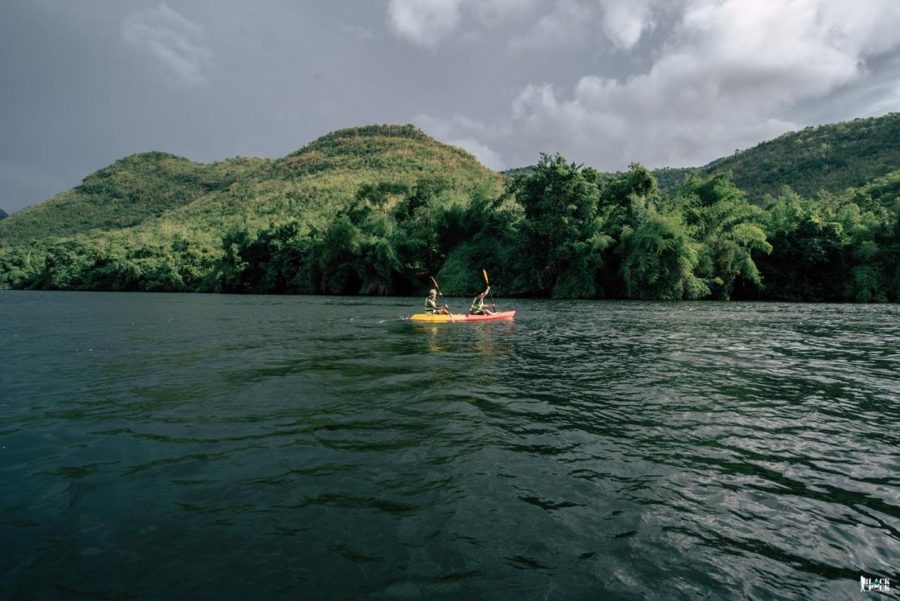 ชอว์ งาทอง รีสอร์ต Chor Ngar Thong Erawan Kanchanaburi Exterior photo