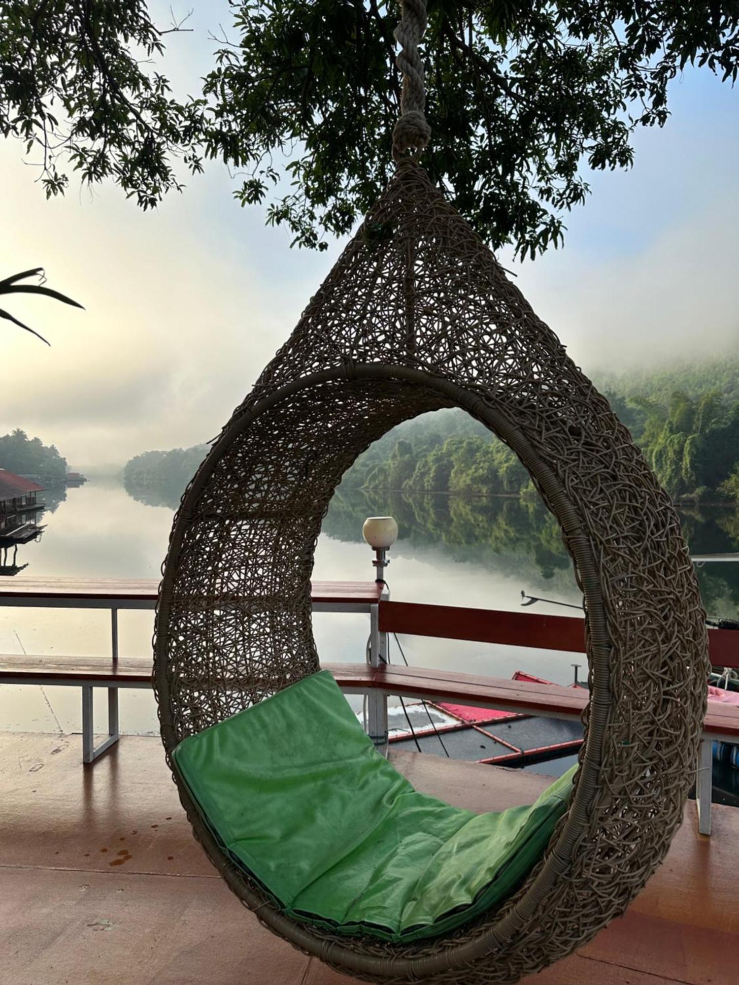 ชอว์ งาทอง รีสอร์ต Chor Ngar Thong Erawan Kanchanaburi Exterior photo