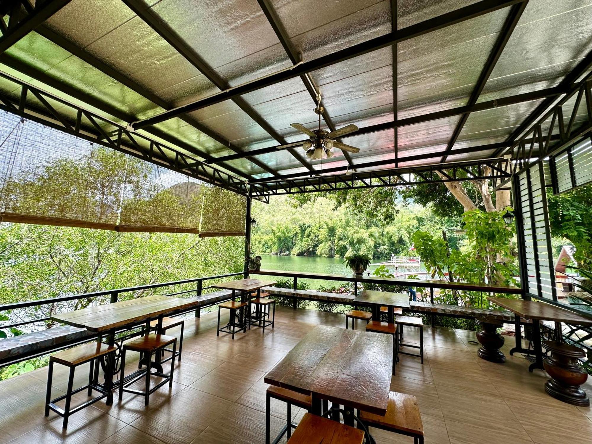 ชอว์ งาทอง รีสอร์ต Chor Ngar Thong Erawan Kanchanaburi Exterior photo