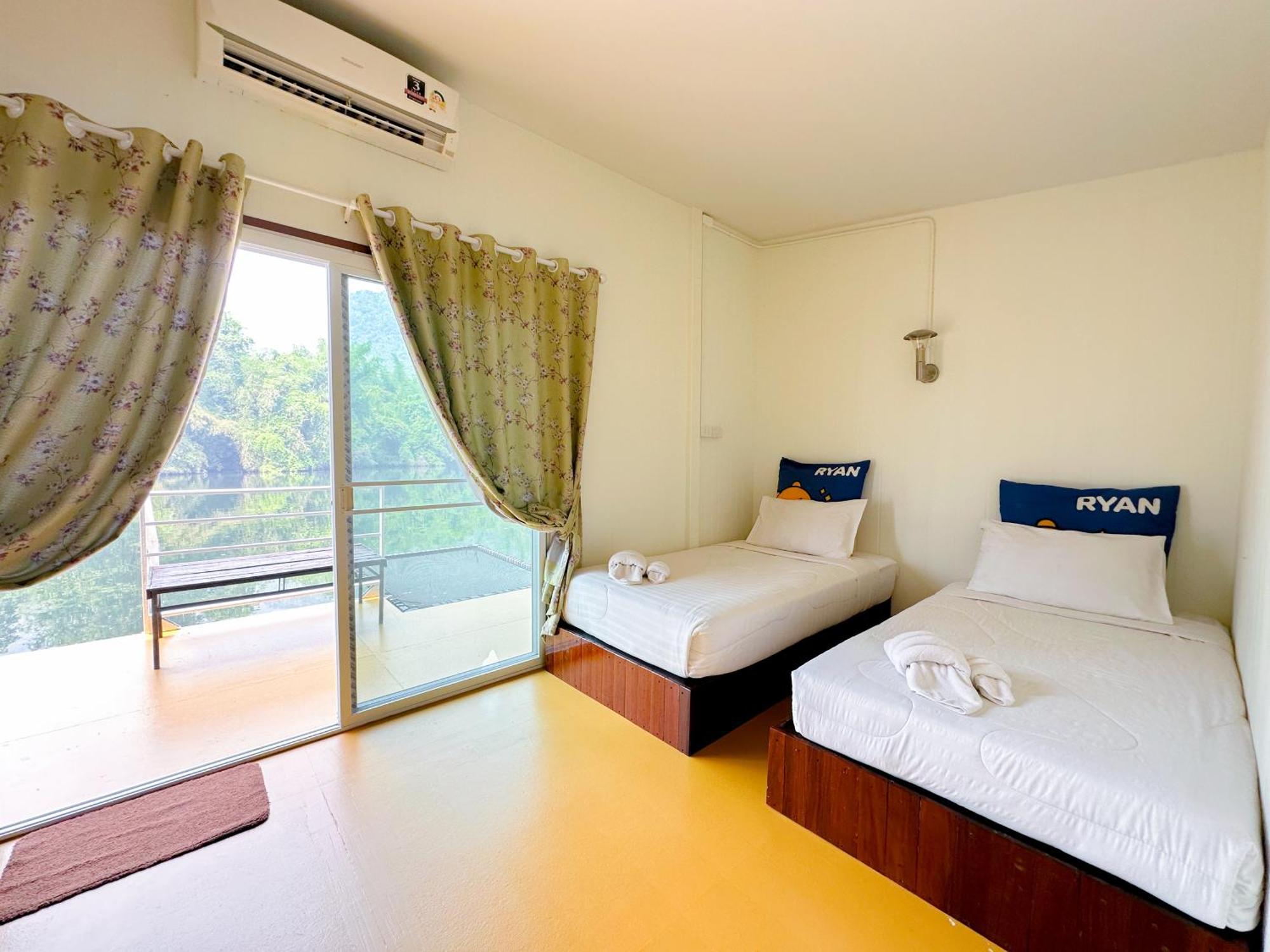 ชอว์ งาทอง รีสอร์ต Chor Ngar Thong Erawan Kanchanaburi Exterior photo