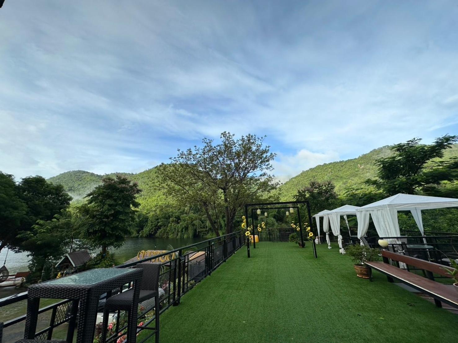 ชอว์ งาทอง รีสอร์ต Chor Ngar Thong Erawan Kanchanaburi Exterior photo