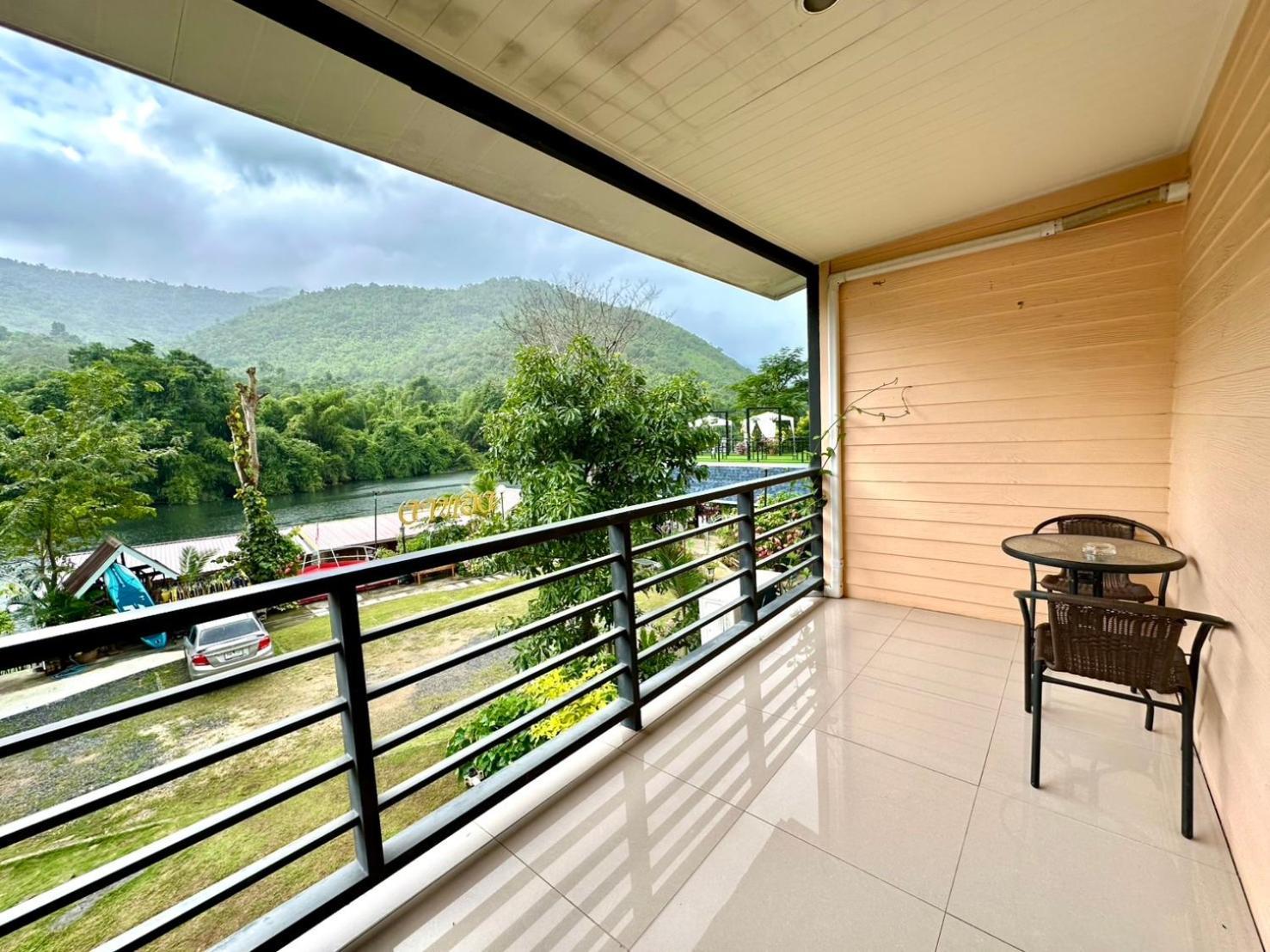 ชอว์ งาทอง รีสอร์ต Chor Ngar Thong Erawan Kanchanaburi Exterior photo